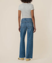Maya Jean by Kut from the Kloth (Medium Wash)
