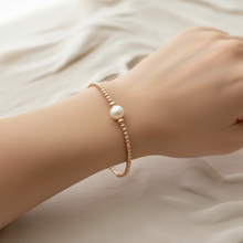 The Claire Freshwater Pearl Bracelet
