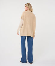 The Finley Vest (Sand)