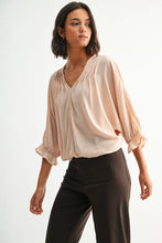 The Linnie Top (Sand)