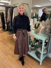 The Tully Sweater (Black)