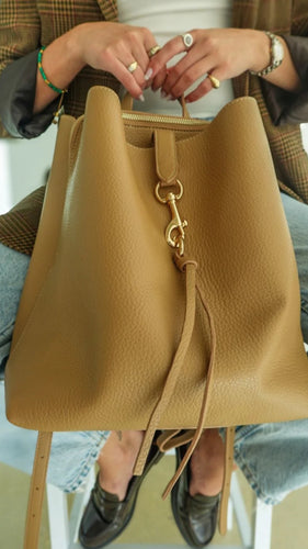 The Layton Bucket Bag (Tan)