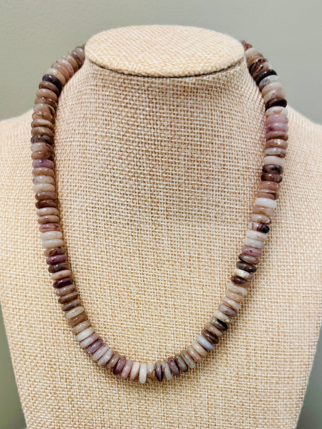 The Liv Necklace (Natural/Grey)